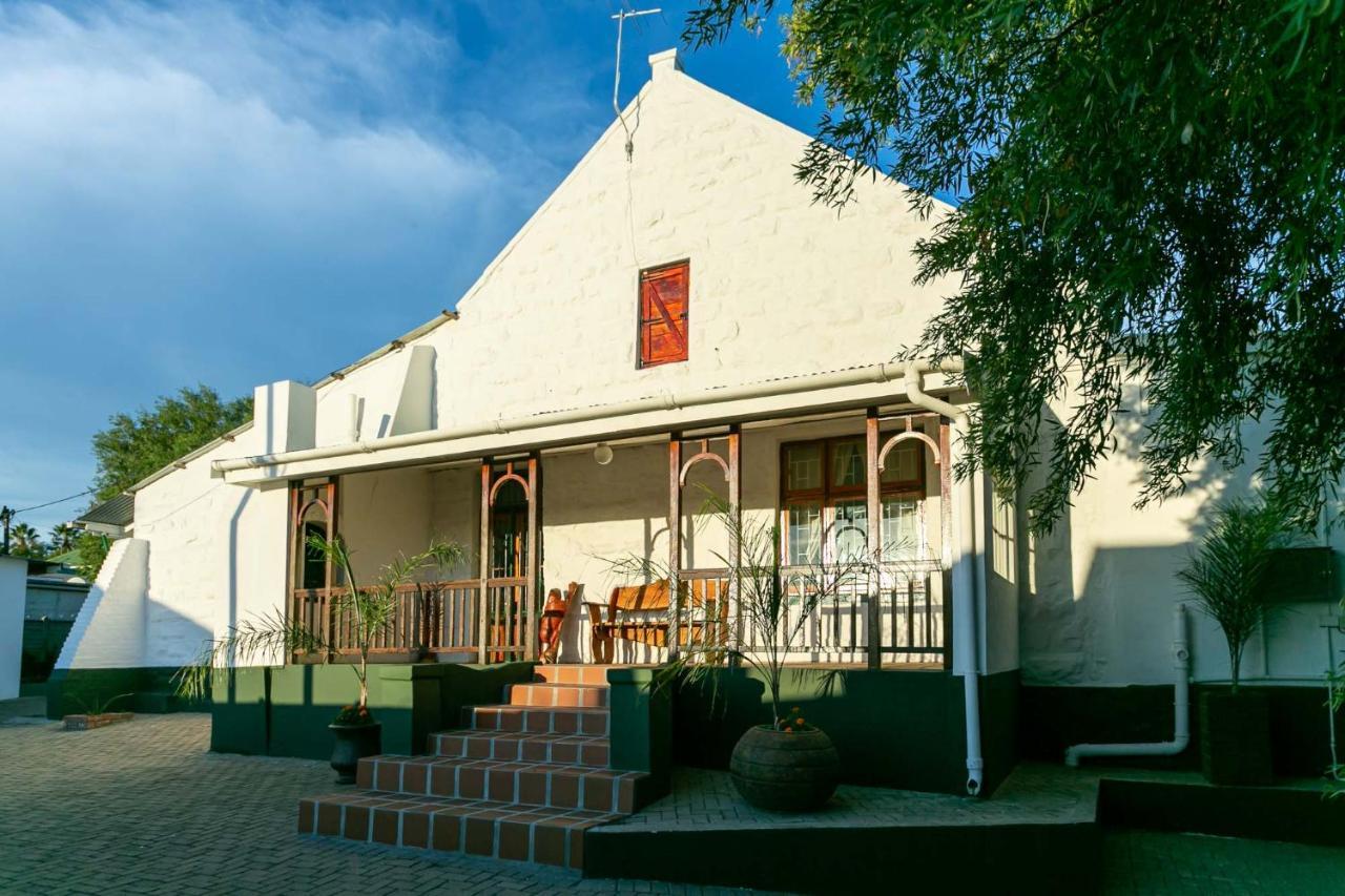 Ravenscliff Villa Oudtshoorn Exterior photo