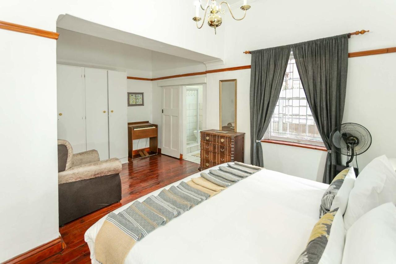 Ravenscliff Villa Oudtshoorn Exterior photo